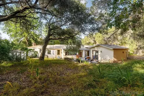 Exterior - 9707 Shadow Rd, La Mesa, CA 91941 photo 9 of 26