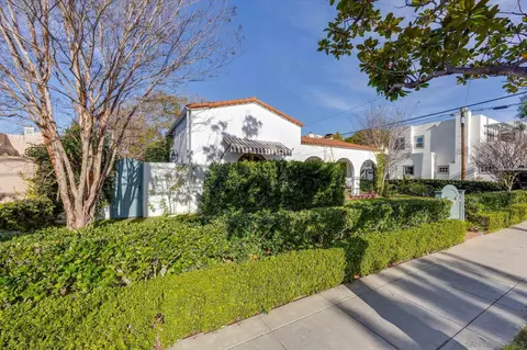 811 10th St, Coronado, CA 92118 photo 2