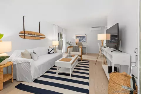 1964 Chalcedony UNIT 4, San Diego, CA 92109