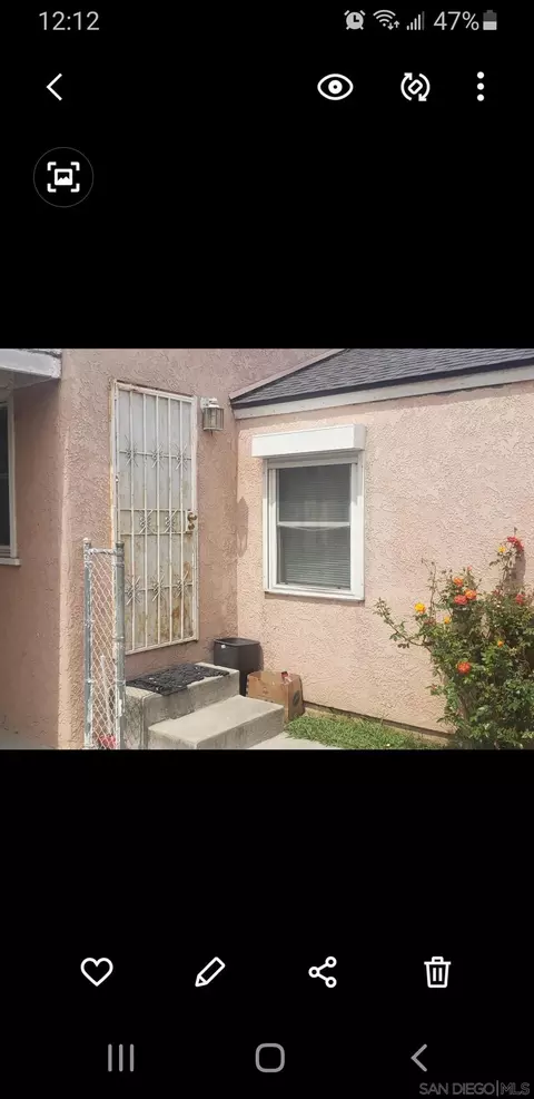 420 S Pearl Ave, Compton, CA 90221 photo 2