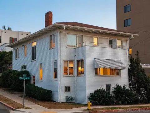 2561 S Albatross, San Diego, CA 92101