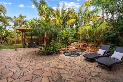Exterior - 817 Dolphin, Encinitas, CA 92024 photo 9 of 16