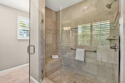 Bath - 817 Dolphin, Encinitas, CA 92024 photo 5 of 7