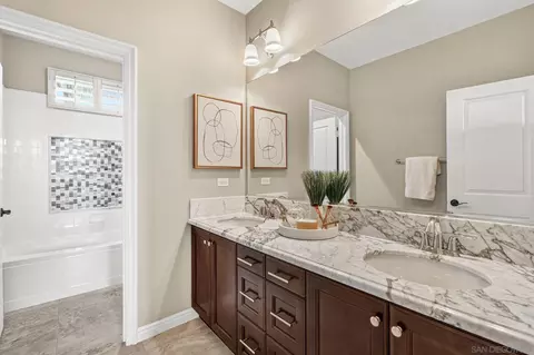 Bath - 817 Dolphin, Encinitas, CA 92024 photo 7 of 7