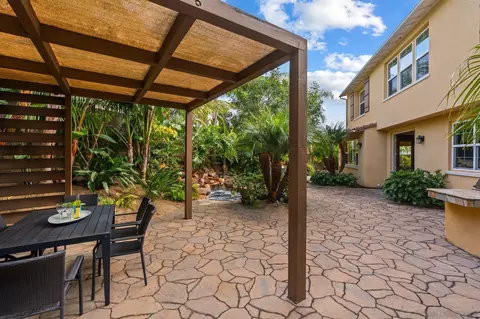Exterior - 817 Dolphin, Encinitas, CA 92024 photo 5 of 16
