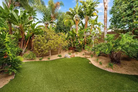 Exterior - 817 Dolphin, Encinitas, CA 92024 photo 8 of 16