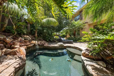 Exterior - 817 Dolphin, Encinitas, CA 92024 photo 14 of 16