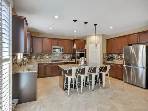 Kitchen - 13589 Sohail, Lakeside, CA 92040 photo 2 of 6