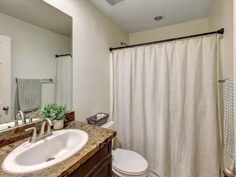 Bath - 13589 Sohail, Lakeside, CA 92040 photo 1 of 7
