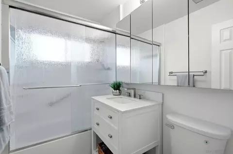 Bath - 8832 Greenridge Ave, Spring Valley, CA 91977 photo 1 of 1