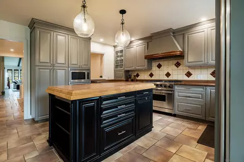 Kitchen - 6117 La Flecha, Rancho Santa Fe, CA 92067 photo 2 of 5