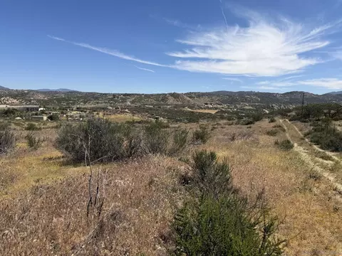 boulder vista drive, Aguanga, CA 92536