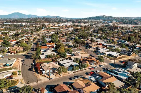 View/Area - 5735 Tex St, La Mesa, CA 91942 photo 4 of 6