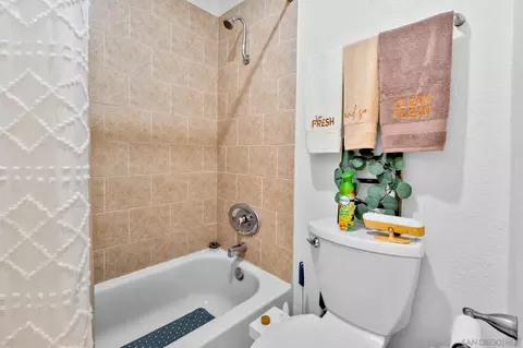 Bath - 615 Fredricks Ave #142, Oceanside, CA 92058 photo 3 of 6