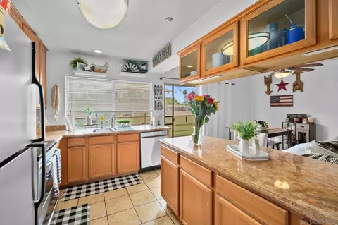 Kitchen - 615 Fredricks Ave #142, Oceanside, CA 92058 photo 4 of 7