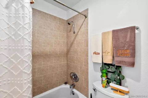 Bath - 615 Fredricks Ave #142, Oceanside, CA 92058 photo 4 of 6