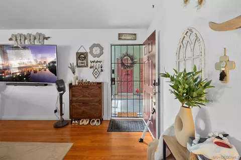 Entry Way - 615 Fredricks Ave #142, Oceanside, CA 92058 photo 2 of 3
