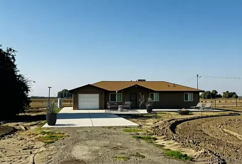 22750 Fairfax Ave, Lemoore, CA 93245