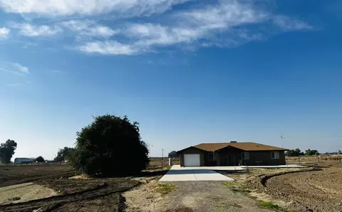22750 Fairfax Ave, Lemoore, CA 93245 photo 3