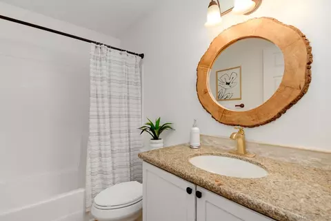 Bath - 13659 Sycamore Tree, Poway, CA 92064 photo 3 of 4