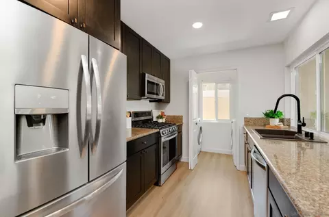 Kitchen - 13659 Sycamore Tree, Poway, CA 92064 photo 2 of 4