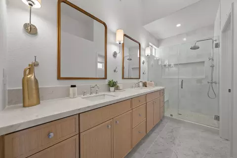 Bath - 4742 Collinos Way, Oceanside, CA 92056 photo 1 of 2