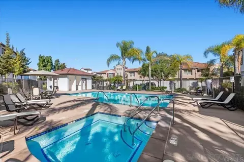 Exterior - 5064 Via Manos #B, Oceanside, CA 92057 photo 3 of 6