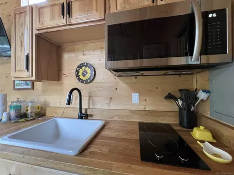 Kitchen - 3064 Live Oak Park Rd, Fallbrook, CA 92028 photo 11 of 11