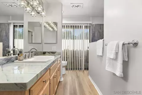 Bath - 3064 Live Oak Park Rd, Fallbrook, CA 92028 photo 2 of 9