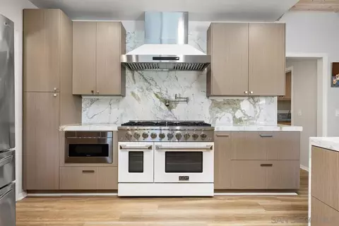 Kitchen - 3064 Live Oak Park Rd, Fallbrook, CA 92028 photo 4 of 11