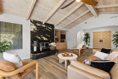 Living - 3064 Live Oak Park Rd, Fallbrook, CA 92028 photo 2 of 4