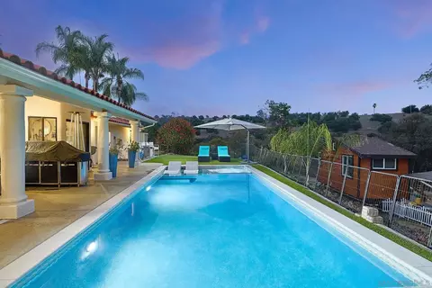 Exterior - 3064 Live Oak Park Rd, Fallbrook, CA 92028 photo 5 of 26