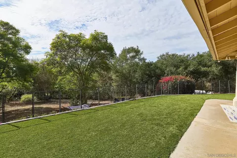 Exterior - 3064 Live Oak Park Rd, Fallbrook, CA 92028 photo 23 of 26