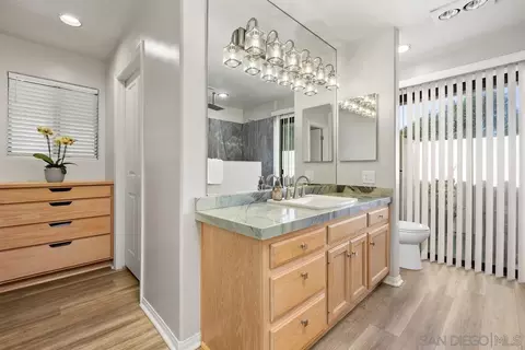 Bath - 3064 Live Oak Park Rd, Fallbrook, CA 92028 photo 1 of 9