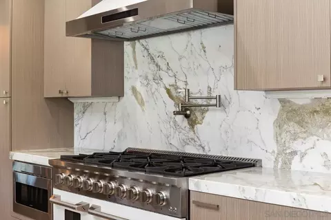 Kitchen - 3064 Live Oak Park Rd, Fallbrook, CA 92028 photo 5 of 11