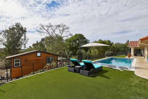 Exterior - 3064 Live Oak Park Rd, Fallbrook, CA 92028 photo 21 of 26