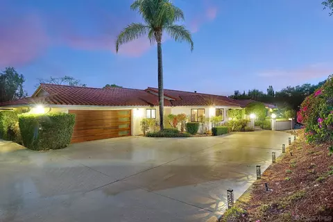 Exterior - 3064 Live Oak Park Rd, Fallbrook, CA 92028 photo 2 of 26