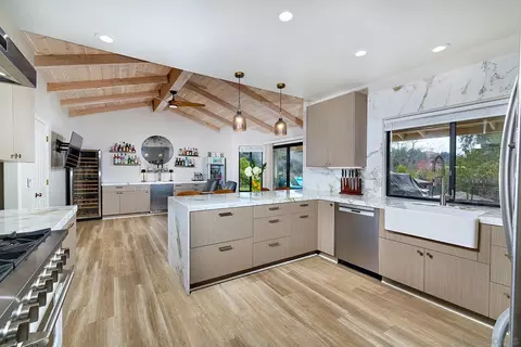Kitchen - 3064 Live Oak Park Rd, Fallbrook, CA 92028 photo 7 of 11