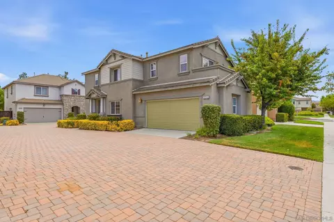 Exterior - 31544 Mendocino Ct, Temecula, CA 92592 photo 5 of 11