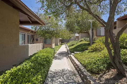 8777 Wahl St, Santee, CA 92071