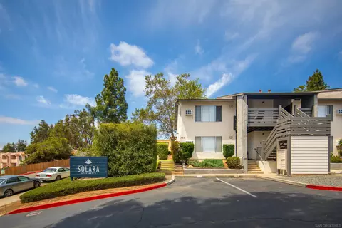 Exterior - 725 Alturas Ln, Fallbrook, CA 92028 photo 1 of 8