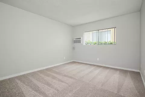 Bedroom - 725 Alturas Ln, Fallbrook, CA 92028 photo 3 of 4