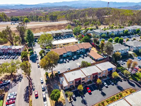 View/Area - 725 Alturas Ln, Fallbrook, CA 92028 photo 6 of 8