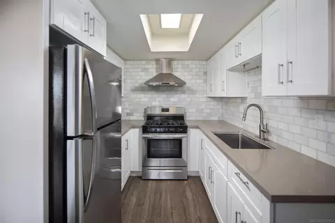 Kitchen - 725 Alturas Ln, Fallbrook, CA 92028 photo 1 of 4