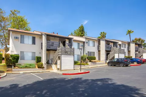 Exterior - 725 Alturas Ln, Fallbrook, CA 92028 photo 8 of 8