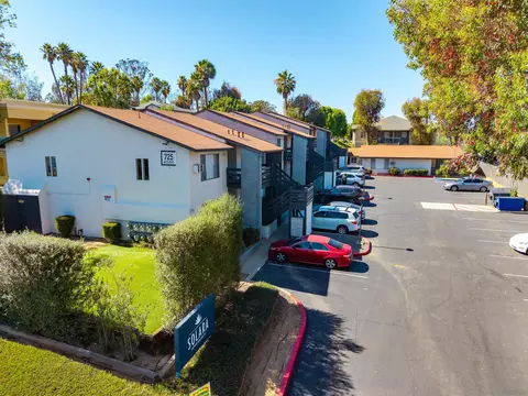 View/Area - 725 Alturas Ln, Fallbrook, CA 92028 photo 7 of 8