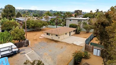 View/Area - 1465 Neptune Ave, Encinitas, CA 92024 photo 7 of 15