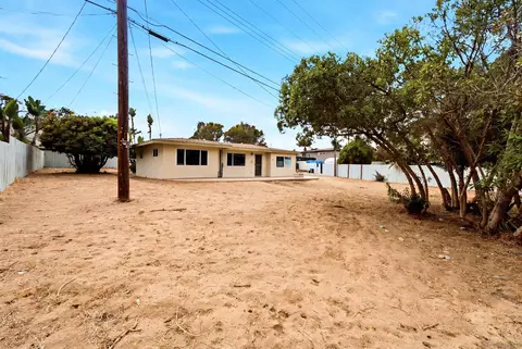 Exterior - 1465 Neptune Ave, Encinitas, CA 92024 photo 9 of 19