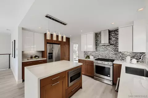 Kitchen - 5379 La Jolla Mesa, La Jolla, CA 92037 photo 1 of 6