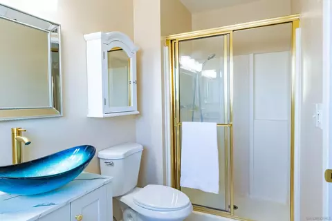 Bath - 7906 Anders Cir, La Mesa, CA 91942 photo 3 of 5